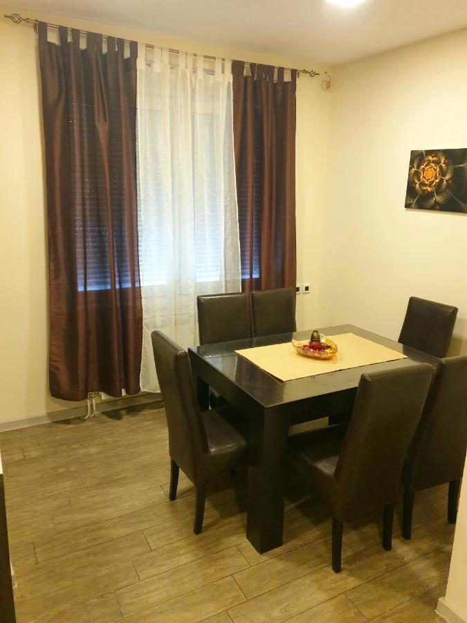 Ceca Apartman Ниш Екстер'єр фото