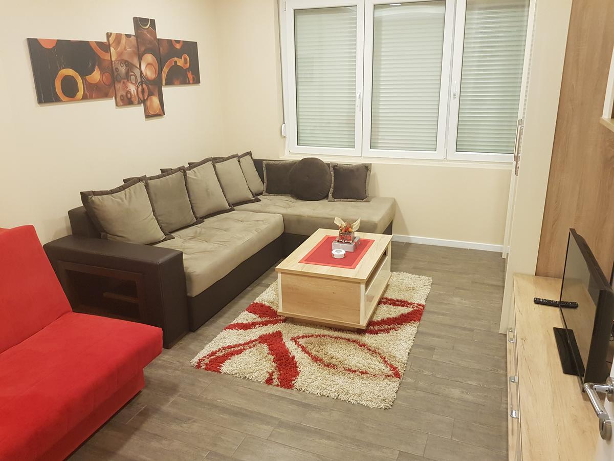 Ceca Apartman Ниш Екстер'єр фото
