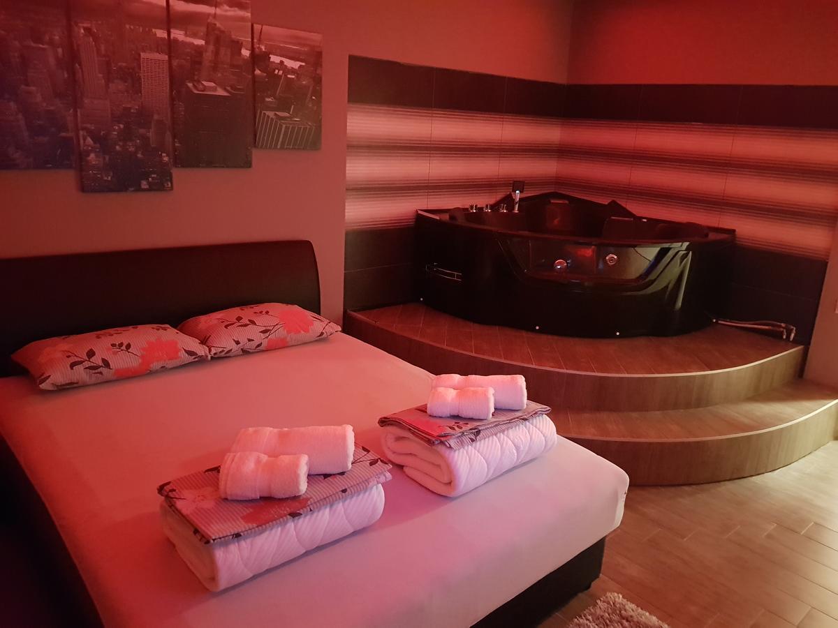 Ceca Apartman Ниш Екстер'єр фото