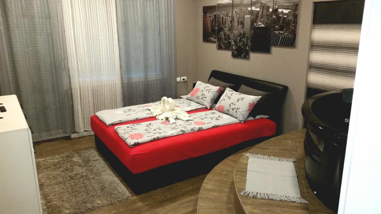 Ceca Apartman Ниш Екстер'єр фото