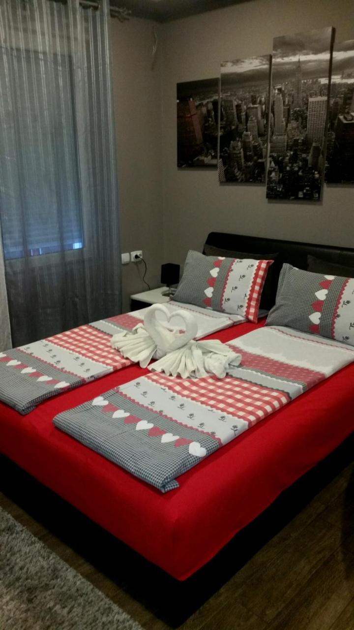 Ceca Apartman Ниш Екстер'єр фото